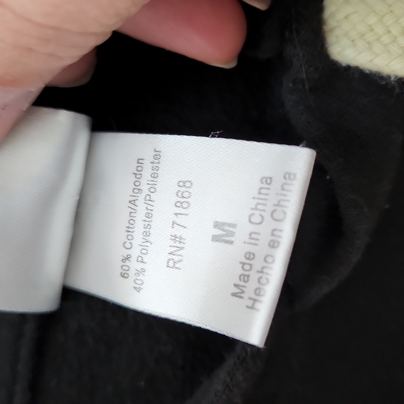 MTV Cropped Hoodie Size Medium - Picture 4 of 10